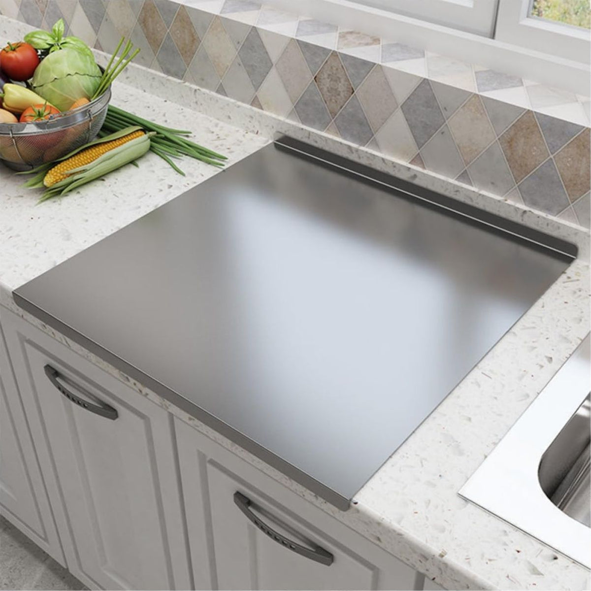 570771821
